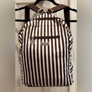 NWT HENRY BENDEL NY BROWN/WHITE STRIPED CONVERTIBLE ZIP AROUND
TRAVEL BACKPACK🤎🤍